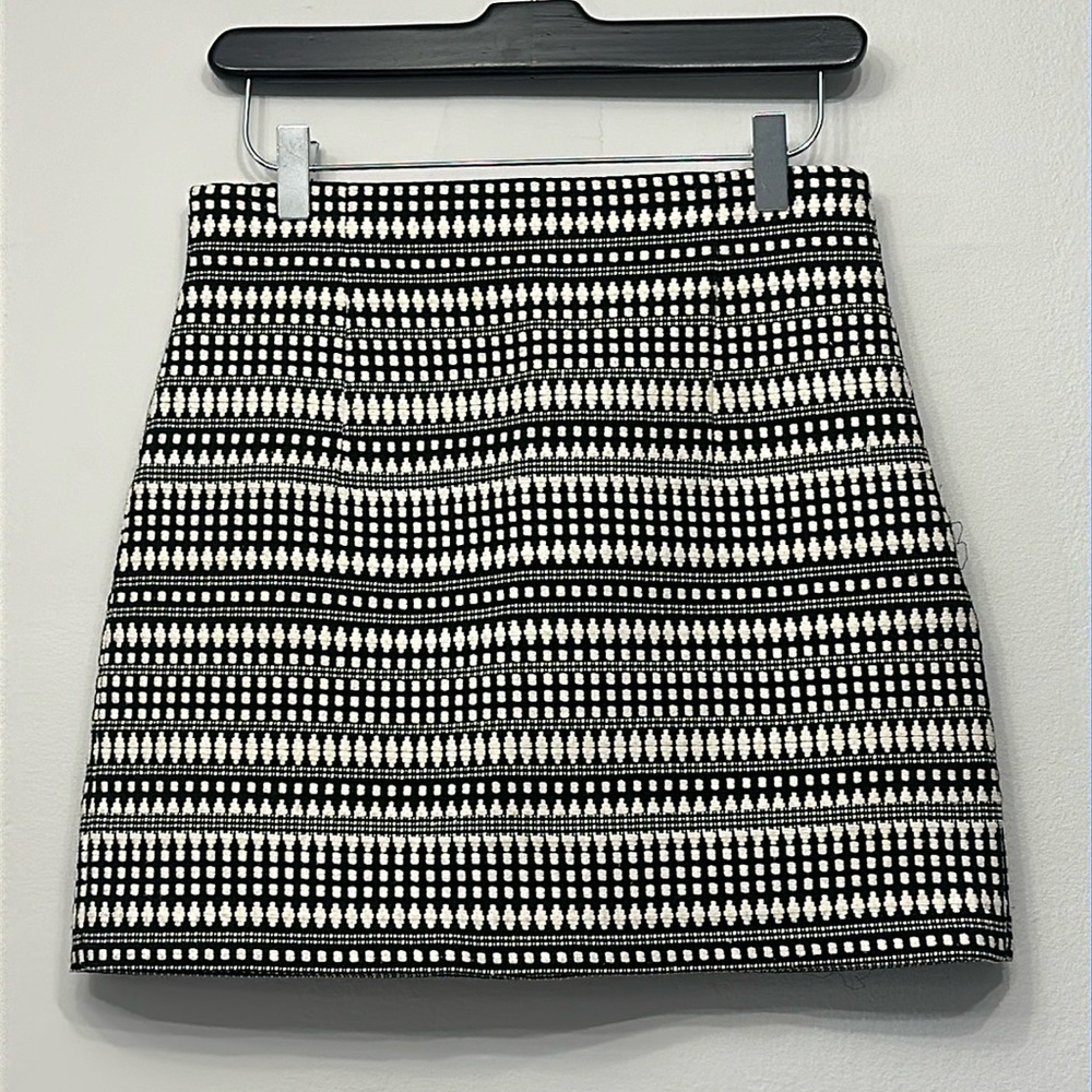 Zara Woman black and white skirt size s